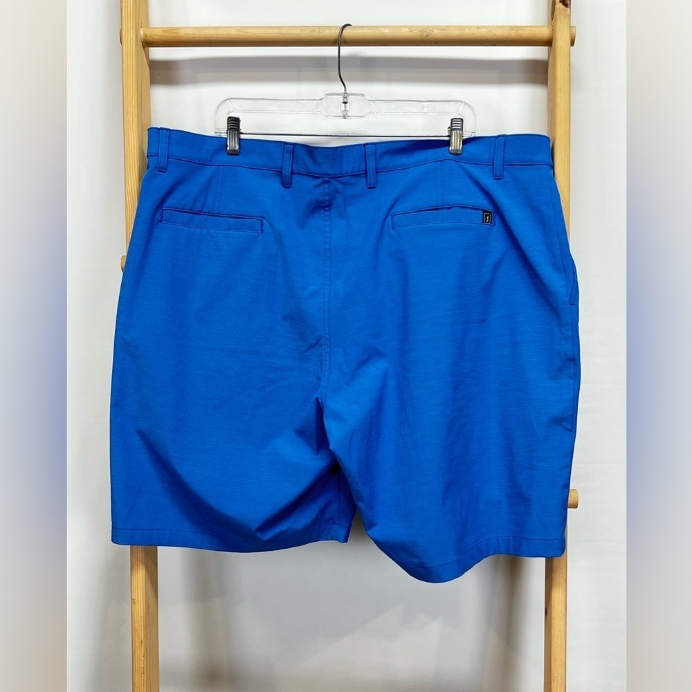 PGA TOUR Men’s Royal blue golf shorts size 44. - Picture 5 of 12